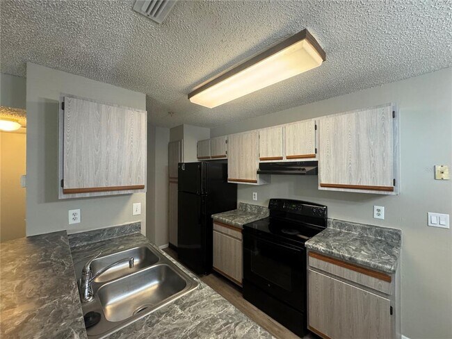 Building Photo - 633 Buoy Ln