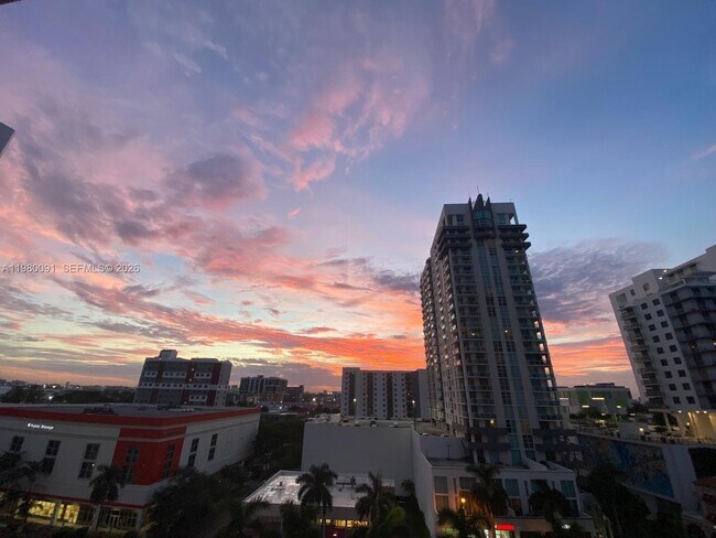 Building Photo - 333 NE 24th St