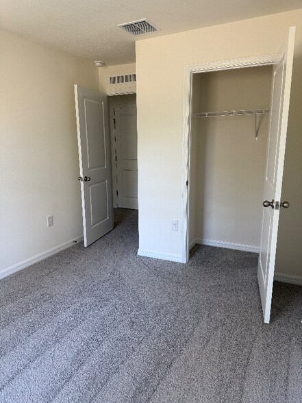 Building Photo - 6595 SW 81st Lp