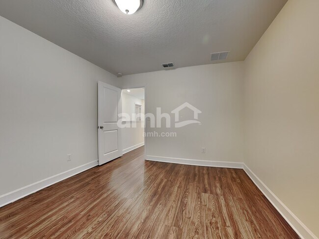 Building Photo - 10327 Watercrest Ct