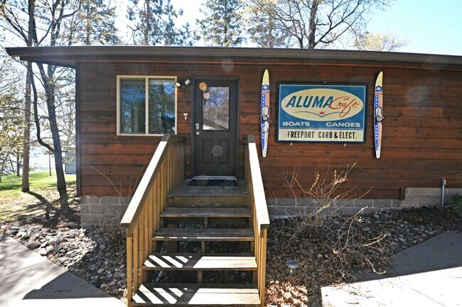 Building Photo - 33992 Sunrise Island Rd