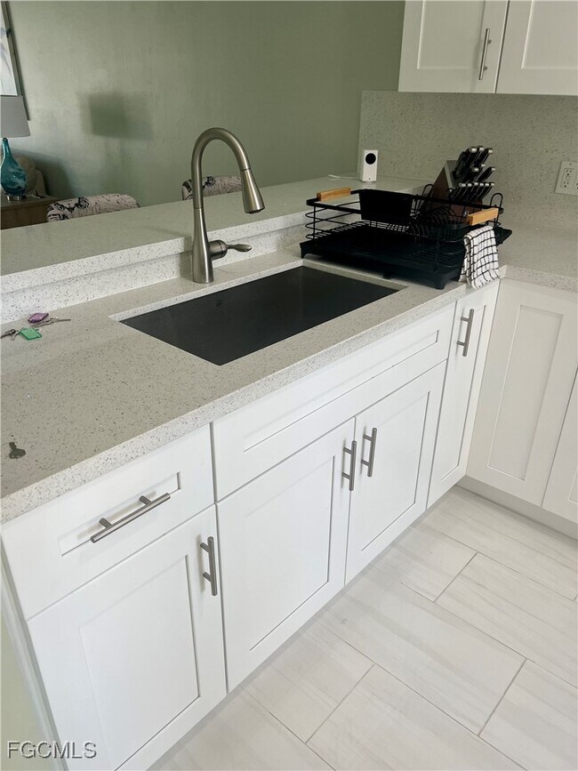 Building Photo - 3345 N Key Dr