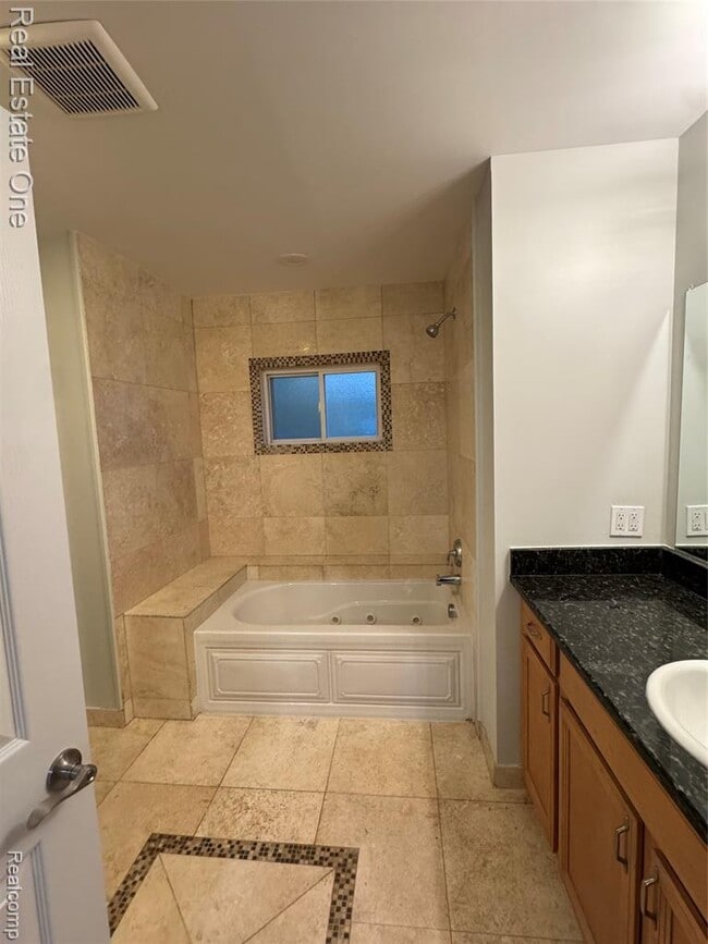 Building Photo - 7889 Chilson Rd