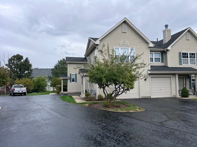 Building Photo - 1350 Orleans Dr