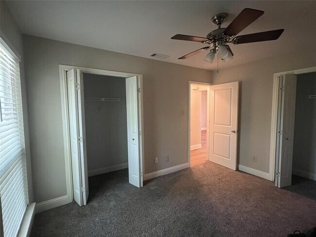 Building Photo - 10616 Mellow Meadow Dr