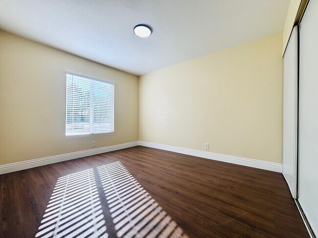 Building Photo - 3816 San Joaquin Ave