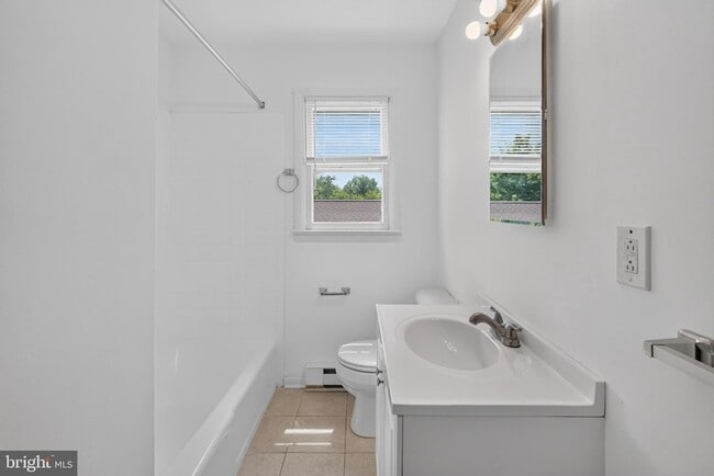 Building Photo - 351 Calvert St
