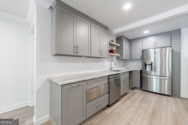 Building Photo - 459 Atlanta Country Club Dr