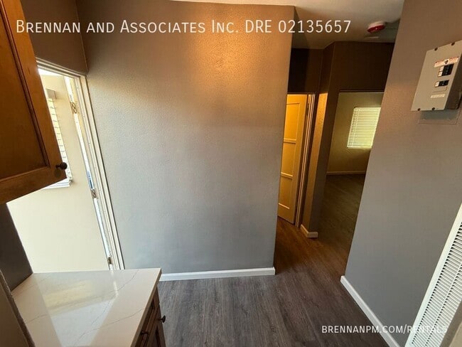 Building Photo - 736 Del Mar Ave