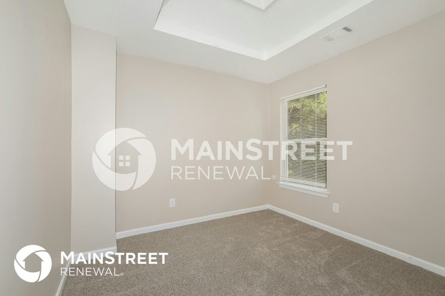 Building Photo - 4830 Tangerine Cir