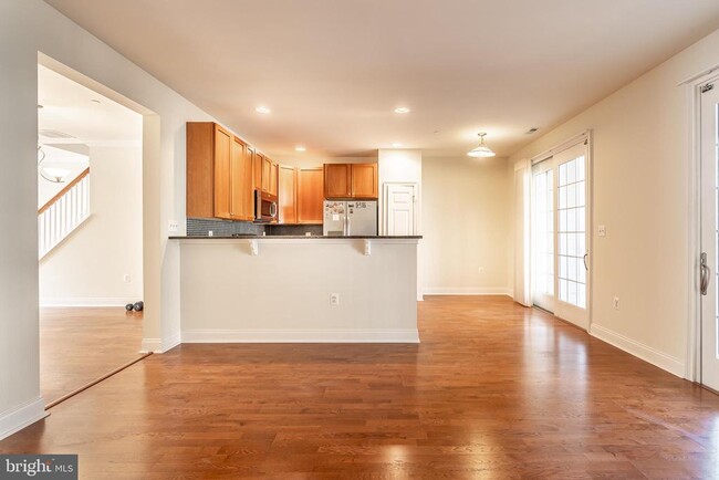 Building Photo - 705 Captains Way