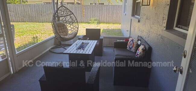 Building Photo - 589 Coconut St