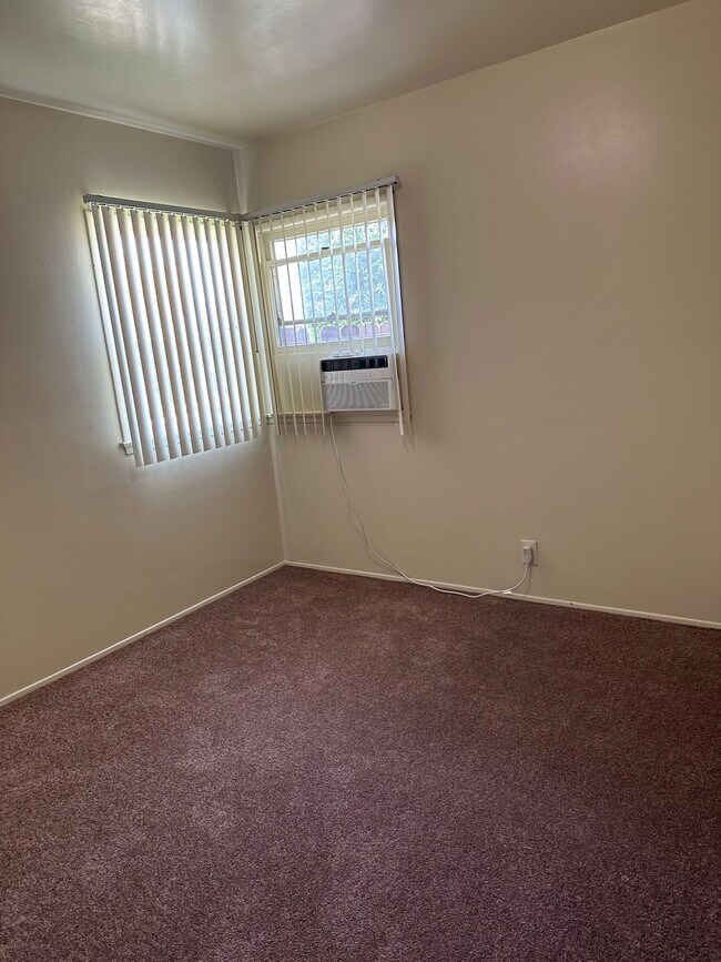 Building Photo - 515 W Foothill Blvd