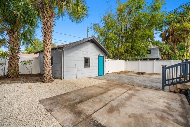 Building Photo - 313 23rd Ave N