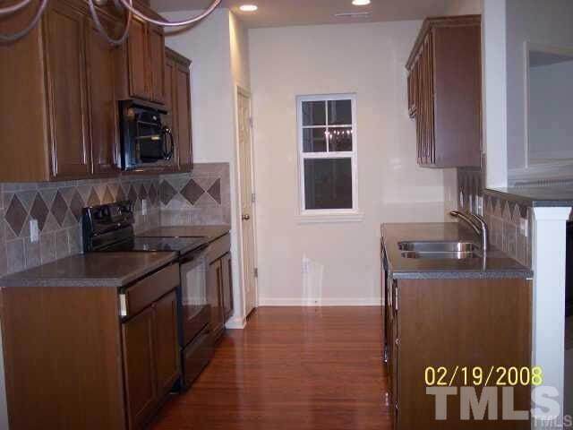 Building Photo - 237 Linden Park Ln