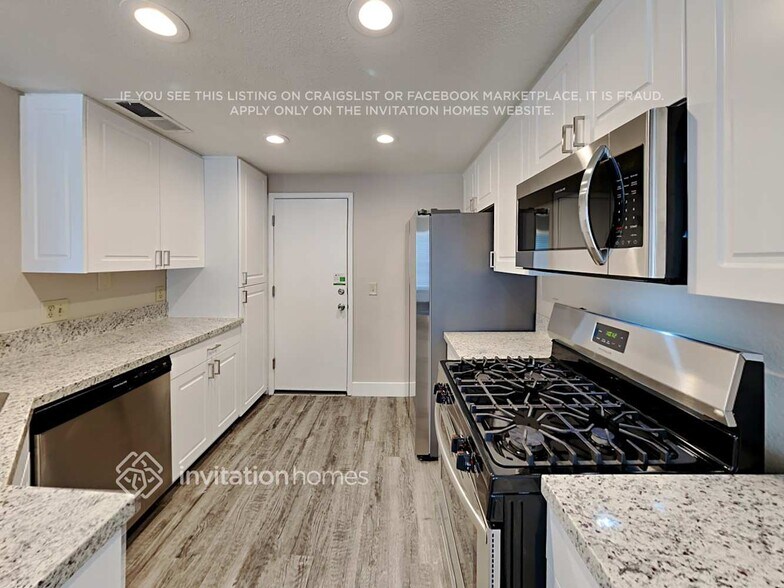 Building Photo - 113 Pomelo Ct