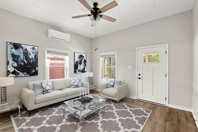 Primary Photo - 361 Cameron St SE