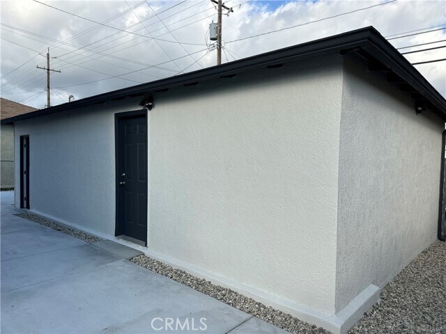 Building Photo - 1436 N Hollywood Way