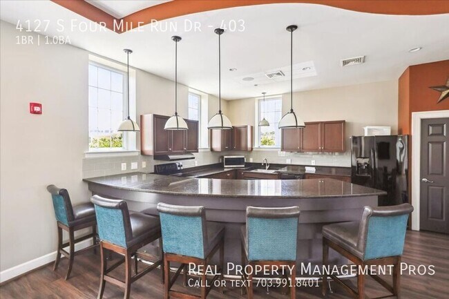 Building Photo - 4127 S Four Mile Run Dr