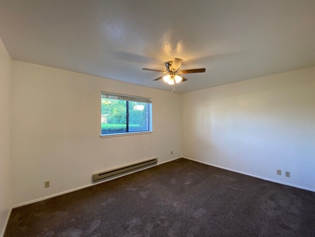 Building Photo - Nice Apartment