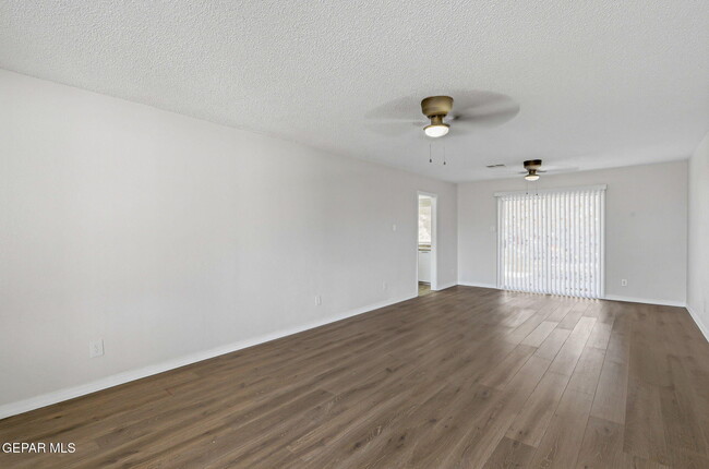 Building Photo - 7129 Orizaba Ave