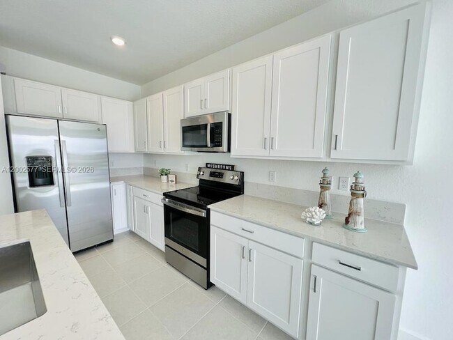 Building Photo - 212 SE Woodbark St