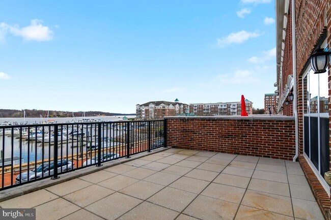 Building Photo - 612 Marina Landing Ln