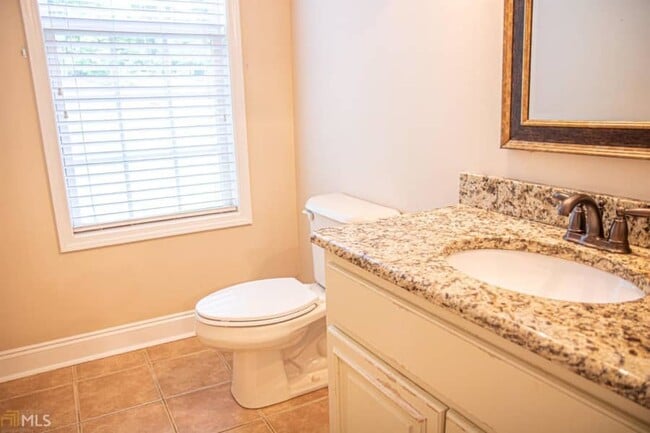 Building Photo - 168 Hamlin Rd