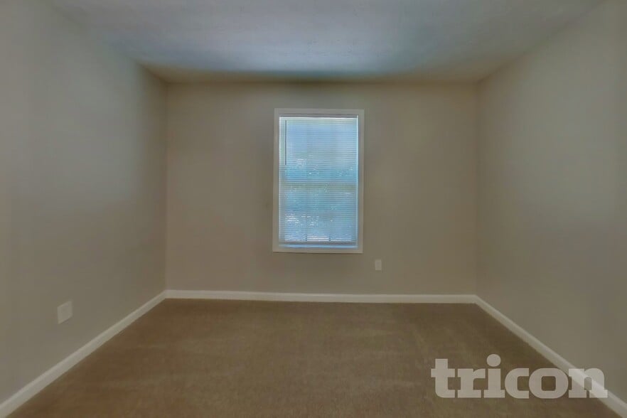 Building Photo - 1030 Weatherwood Pl NE