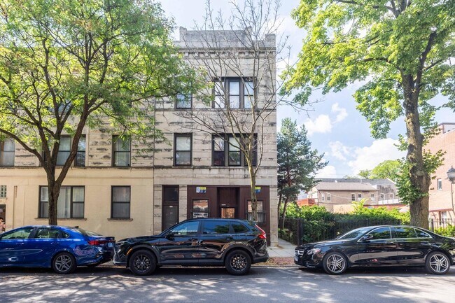 Building Photo - 1037 W Polk St