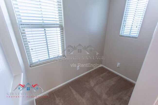 Building Photo - 2218 N 77th Dr