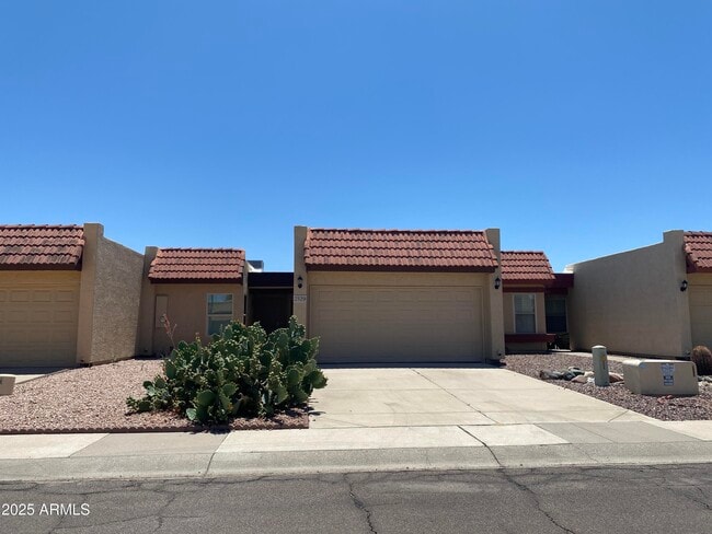 Primary Photo - 2529 E Villa Theresa Dr