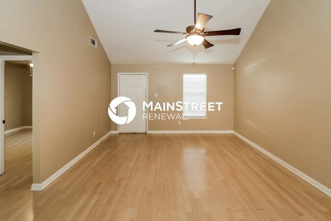 Building Photo - 3 Bedroom Pet-Friendly Home in Cordova, TN with Main Street Renewal