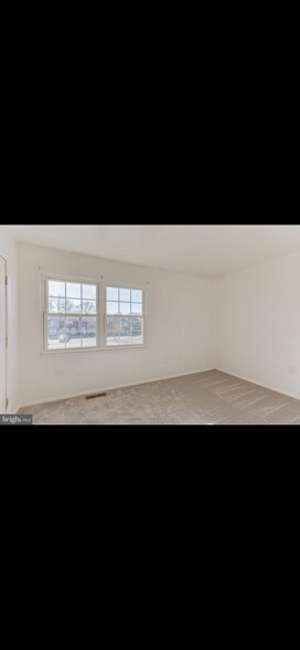 Building Photo - 905 Bellows Ave