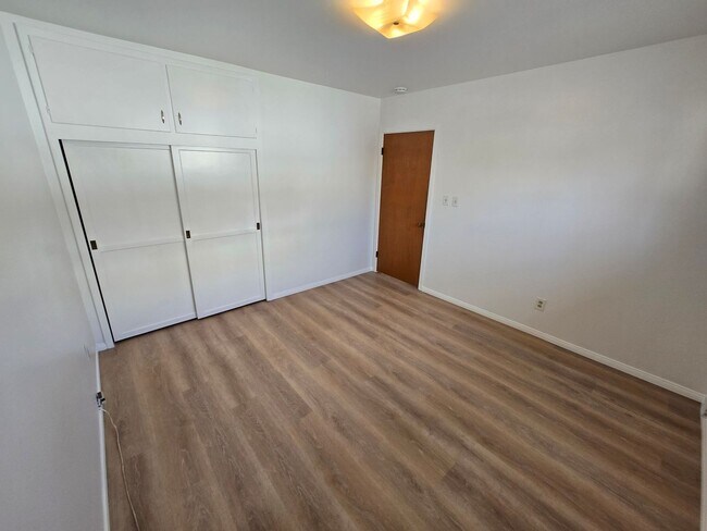 Building Photo - Pacific Beach 2-br House + Garage