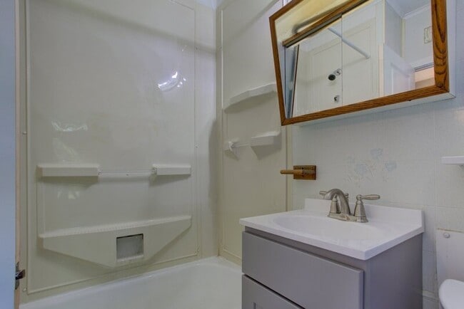 Building Photo - 707 W Vine St