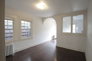 Building Photo - 311 Franklin Ave