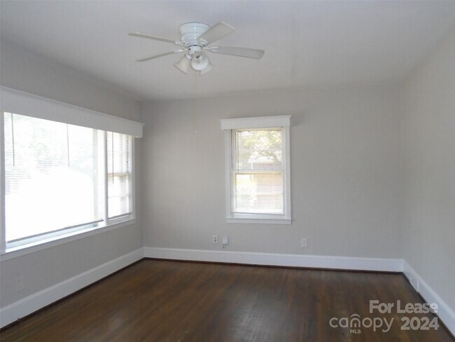 Building Photo - 3623 Eastway Dr