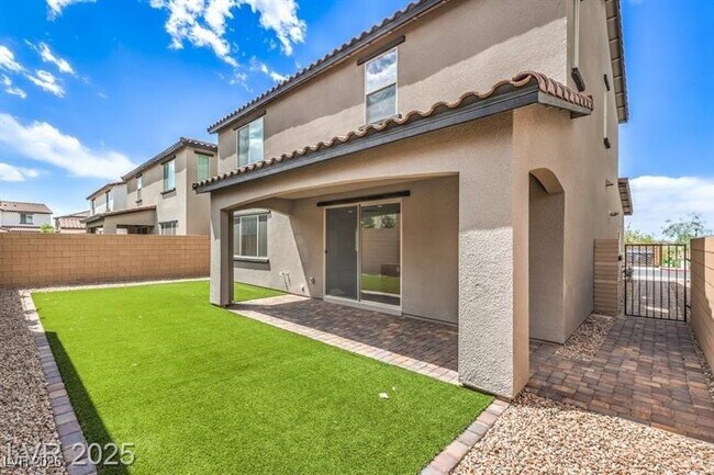 Building Photo - 89 Oratorio Dr