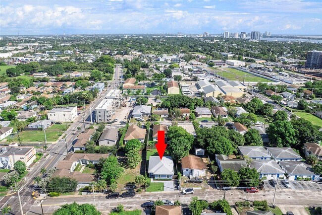 Building Photo - 901 20th St