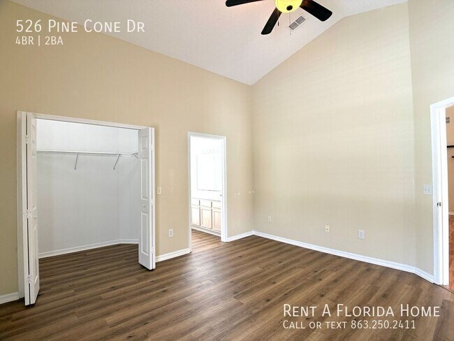 Building Photo - 526 Pine Cone Dr