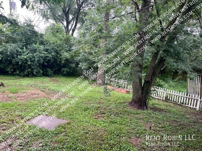 Building Photo - 4821 N White-