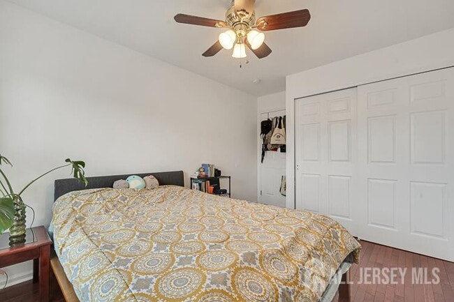 Building Photo - 111 Blossom Cir