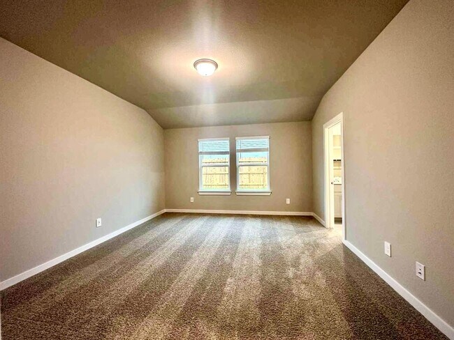 Building Photo - 6603 Kentfield Dr