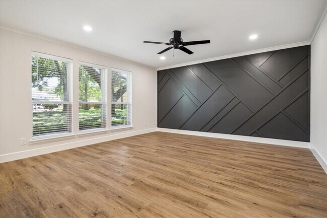 Building Photo - 2315 Triway Ln