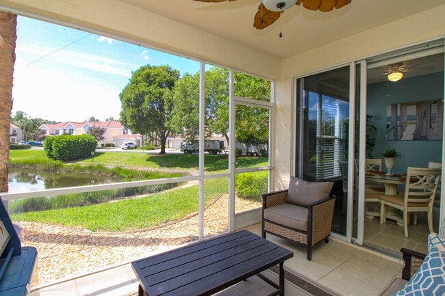 Building Photo - ** SPACIOUS 3 BED/2 BATH COACH HOME WITH T...