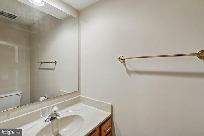 Building Photo - 45590 Whitcomb Square