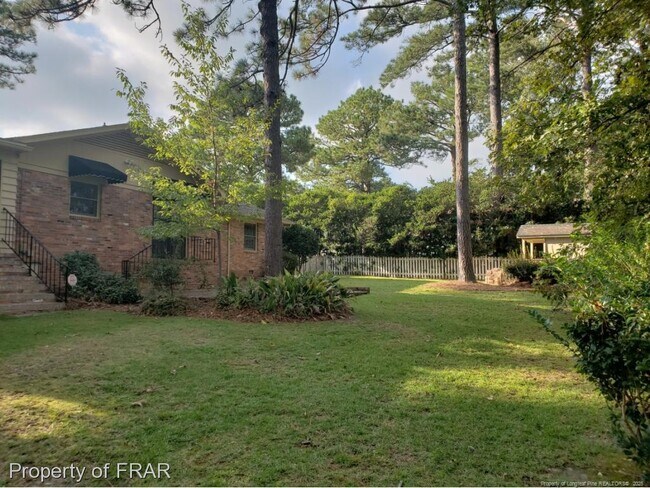 Building Photo - 311 Westview Dr