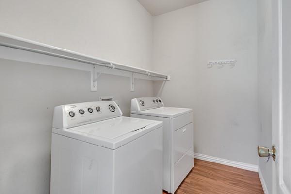 Building Photo - 1538 Cliff Creek Dr