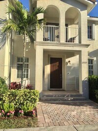 Building Photo - 27321 SW 140th Ct